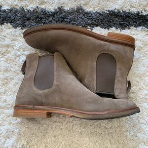 Clarks Taupe Suede Chelsea Boots size 11